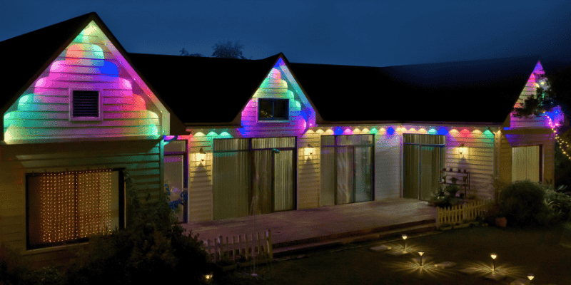 Top 10 Best Christmas Lights for Your House Roof: Safe, Bright & Easy to Install