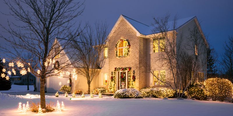 How to Plug in Outdoor Christmas Lights | Complete Safety Guide